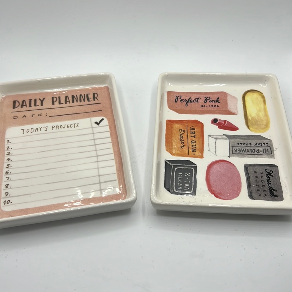 Aesthetic Magenta Desk Trays
